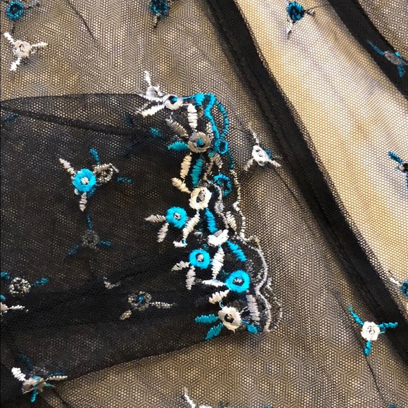 Blouse - Picture 4 of 6